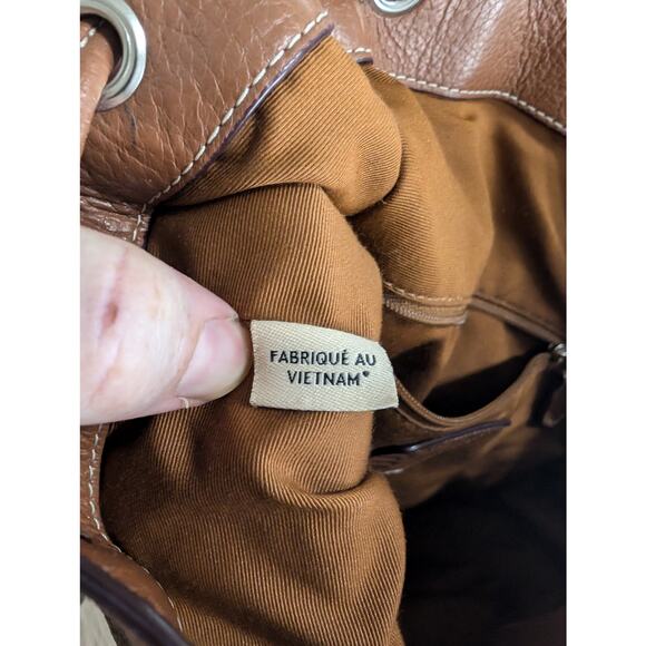 Coach F37680 Mickie Drawstring Spectator Leather Shoulder Chalk & Saddle Pebble - Picture 3 of 9